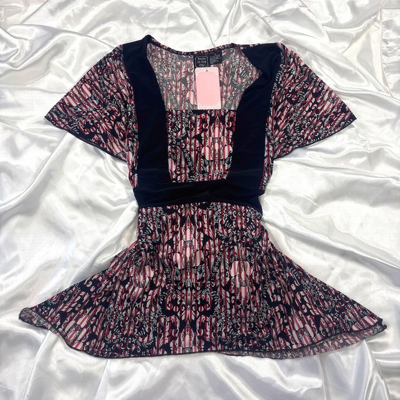 Suzie In The City Tops - Suzie in the City Damask Empire Waist Tunic Top Red Black White Small 12149Z
